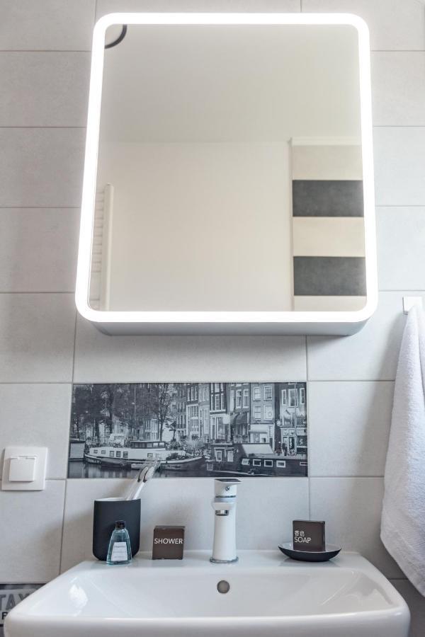 Amazing Condo In Brasov By Valentino - Free Garage Parking Braşov Exterior foto